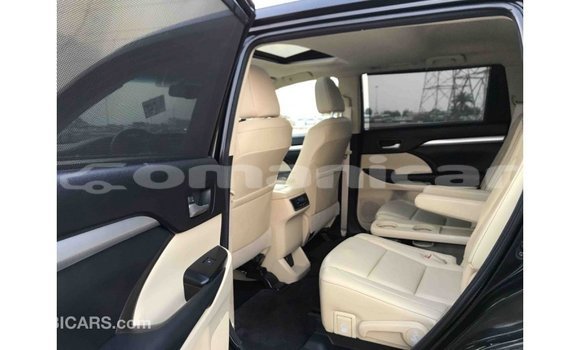 Buy Import Toyota Highlander Black Car in Import - Dubai in Dhufar Buy Import Toyota Highlander Black Car in Import - Dubai in Dhufar
