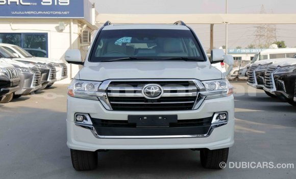 Buy Import Toyota Land Cruiser White Car in Import - Dubai in Dhufar Buy Import Toyota Land Cruiser White Car in Import - Dubai in Dhufar