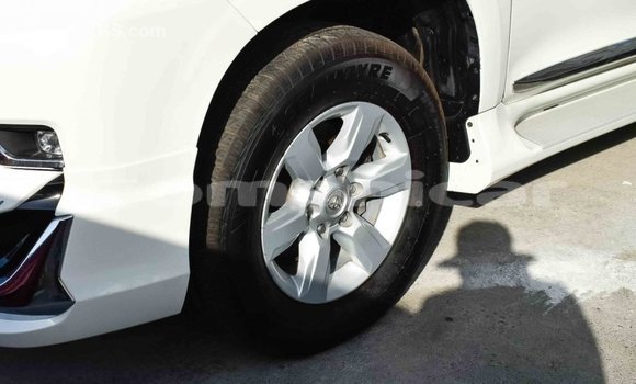 Buy Import Toyota Prado White Car in Import - Dubai in Dhufar Buy Import Toyota Prado White Car in Import - Dubai in Dhufar