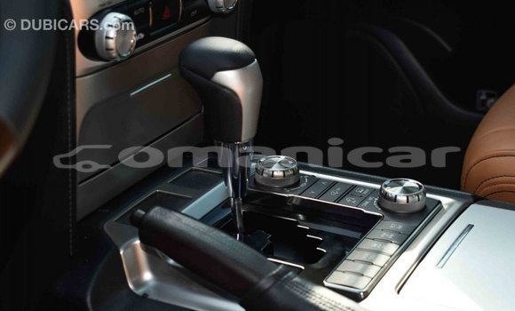 Buy Import Toyota Land Cruiser White Car in Import - Dubai in Dhufar Buy Import Toyota Land Cruiser White Car in Import - Dubai in Dhufar