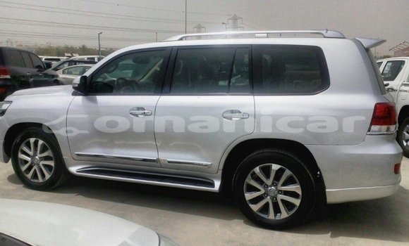 Buy Import Toyota Land Cruiser Other Car in Import - Dubai in Dhufar Buy Import Toyota Land Cruiser Other Car in Import - Dubai in Dhufar