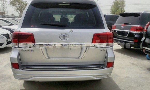 Buy Import Toyota Land Cruiser Other Car in Import - Dubai in Dhufar Buy Import Toyota Land Cruiser Other Car in Import - Dubai in Dhufar