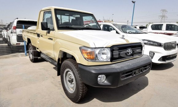 Buy Import Toyota Land Cruiser Beige Car in Import - Dubai in Dhufar Buy Import Toyota Land Cruiser Beige Car in Import - Dubai in Dhufar