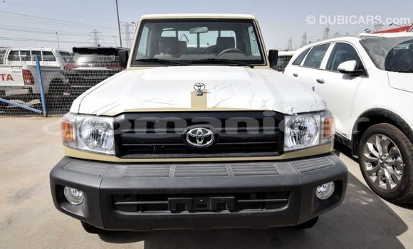 Buy Import Toyota Land Cruiser Beige Car in Import - Dubai in Dhufar Buy Import Toyota Land Cruiser Beige Car in Import - Dubai in Dhufar