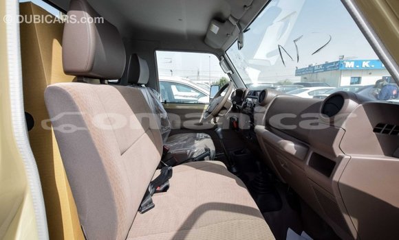 Buy Import Toyota Land Cruiser Beige Car in Import - Dubai in Dhufar Buy Import Toyota Land Cruiser Beige Car in Import - Dubai in Dhufar