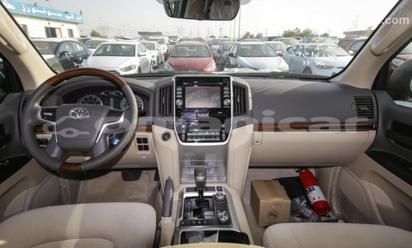 Buy Import Toyota Land Cruiser Black Car in Import - Dubai in Dhufar Buy Import Toyota Land Cruiser Black Car in Import - Dubai in Dhufar