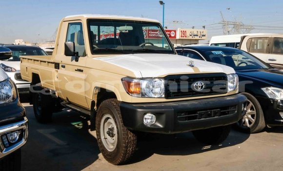 Buy Import Toyota Land Cruiser Beige Car in Import - Dubai in Dhufar Buy Import Toyota Land Cruiser Beige Car in Import - Dubai in Dhufar