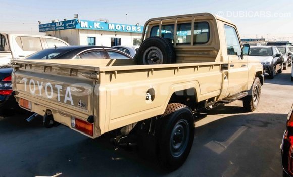 Buy Import Toyota Land Cruiser Beige Car in Import - Dubai in Dhufar Buy Import Toyota Land Cruiser Beige Car in Import - Dubai in Dhufar