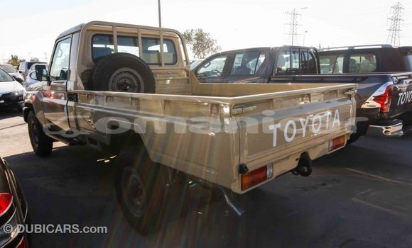 Buy Import Toyota Land Cruiser Beige Car in Import - Dubai in Dhufar Buy Import Toyota Land Cruiser Beige Car in Import - Dubai in Dhufar