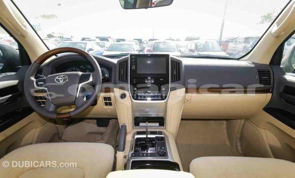 Buy Import Toyota Land Cruiser Other Car in Import - Dubai in Dhufar Buy Import Toyota Land Cruiser Other Car in Import - Dubai in Dhufar