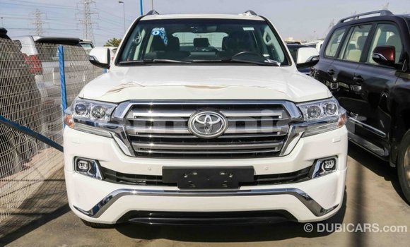 Buy Import Toyota Land Cruiser White Car in Import - Dubai in Dhufar Buy Import Toyota Land Cruiser White Car in Import - Dubai in Dhufar