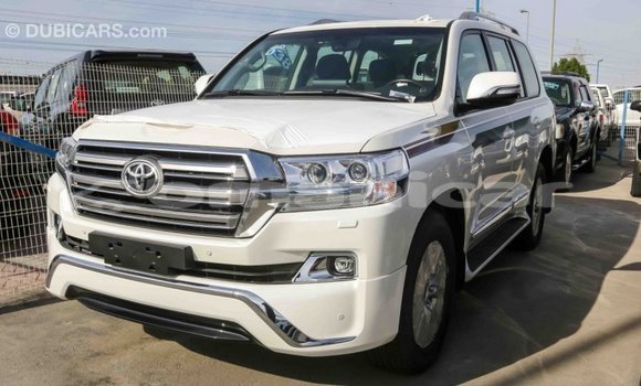 Buy Import Toyota Land Cruiser White Car in Import - Dubai in Dhufar Buy Import Toyota Land Cruiser White Car in Import - Dubai in Dhufar