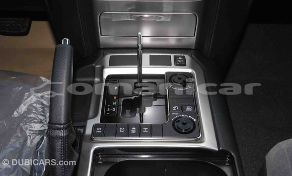 Buy Import Toyota Land Cruiser White Car in Import - Dubai in Dhufar Buy Import Toyota Land Cruiser White Car in Import - Dubai in Dhufar