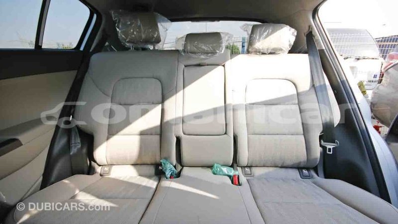 Big with watermark kia sportage dhufar import dubai 1811