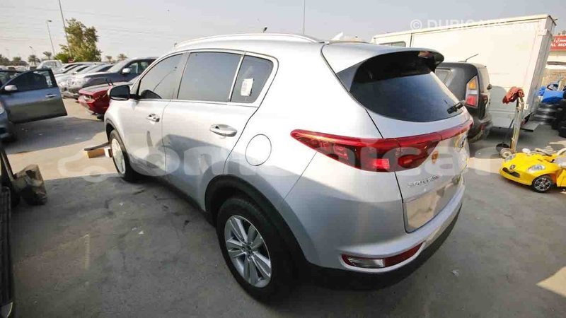 Big with watermark kia sportage dhufar import dubai 1811