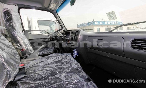 Buy Import Hyundai Accent White Car in Import - Dubai in Dhufar Buy Import Hyundai Accent White Car in Import - Dubai in Dhufar