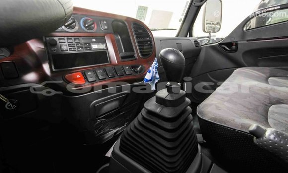 Buy Import Hyundai Accent White Car in Import - Dubai in Dhufar Buy Import Hyundai Accent White Car in Import - Dubai in Dhufar