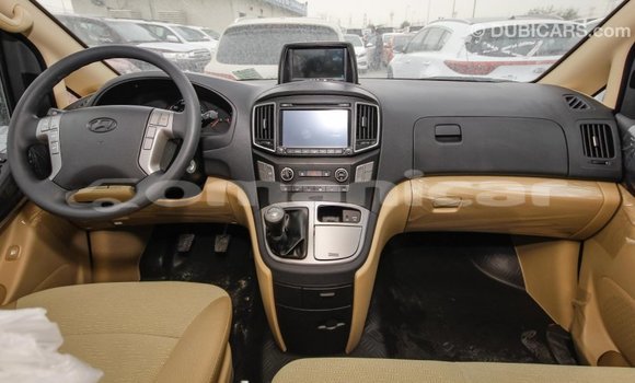 Buy Import Hyundai Accent White Car in Import - Dubai in Dhufar Buy Import Hyundai Accent White Car in Import - Dubai in Dhufar