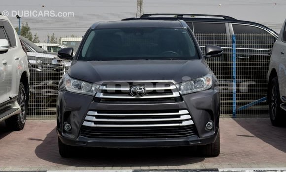 Buy Import Toyota Highlander Other Car in Import - Dubai in Dhufar Buy Import Toyota Highlander Other Car in Import - Dubai in Dhufar