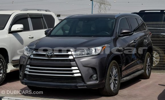 Buy Import Toyota Highlander Other Car in Import - Dubai in Dhufar Buy Import Toyota Highlander Other Car in Import - Dubai in Dhufar