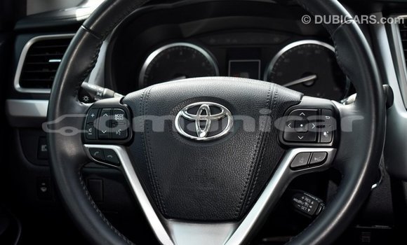 Buy Import Toyota Highlander Other Car in Import - Dubai in Dhufar Buy Import Toyota Highlander Other Car in Import - Dubai in Dhufar