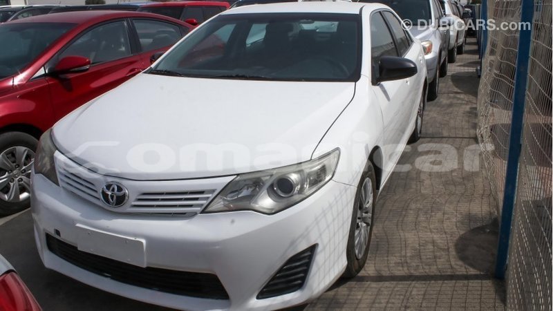 Big with watermark toyota camry dhufar import dubai 1841