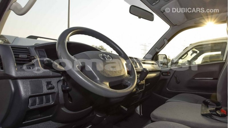 Big with watermark toyota hiace dhufar import dubai 1844