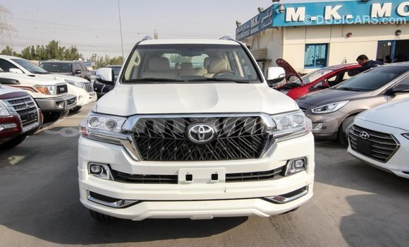 Buy Import Toyota Land Cruiser White Car in Import - Dubai in Dhufar Buy Import Toyota Land Cruiser White Car in Import - Dubai in Dhufar