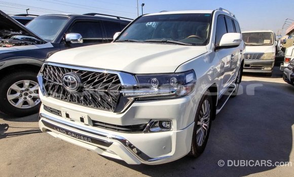 Buy Import Toyota Land Cruiser White Car in Import - Dubai in Dhufar Buy Import Toyota Land Cruiser White Car in Import - Dubai in Dhufar
