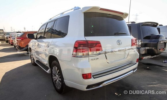 Buy Import Toyota Land Cruiser White Car in Import - Dubai in Dhufar Buy Import Toyota Land Cruiser White Car in Import - Dubai in Dhufar