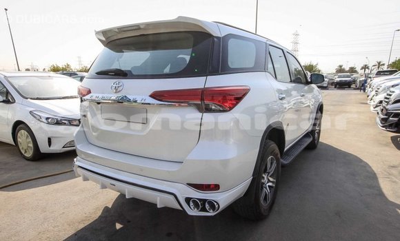 Buy Import Toyota Fortuner White Car in Import - Dubai in Dhufar Buy Import Toyota Fortuner White Car in Import - Dubai in Dhufar