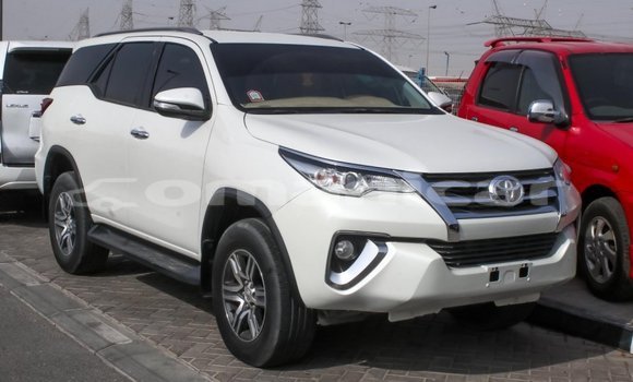 Buy Import Toyota Fortuner White Car in Import - Dubai in Dhufar Buy Import Toyota Fortuner White Car in Import - Dubai in Dhufar