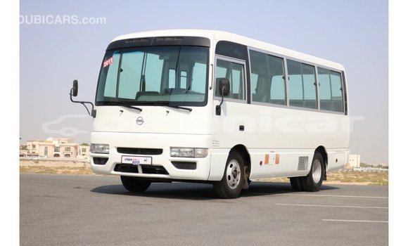 Buy Import Nissan 350Z White Car in Import - Dubai in Dhufar Buy Import Nissan 350Z White Car in Import - Dubai in Dhufar