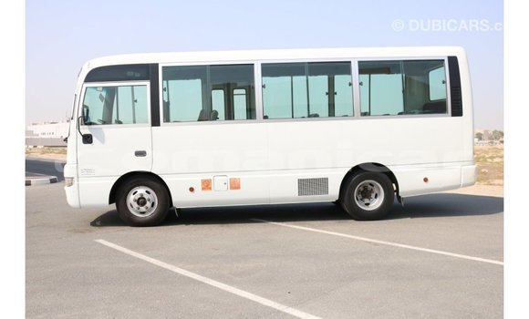 Buy Import Nissan 350Z White Car in Import - Dubai in Dhufar Buy Import Nissan 350Z White Car in Import - Dubai in Dhufar