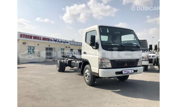 Buy Import Mitsubishi Carisma White Car in Import - Dubai in Dhufar Buy Import Mitsubishi Carisma White Car in Import - Dubai in Dhufar