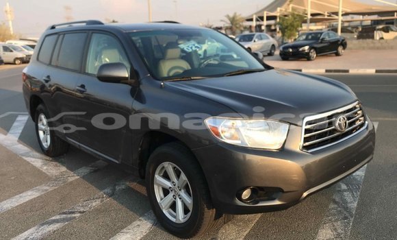 Buy Import Toyota Highlander Other Car in Import - Dubai in Dhufar Buy Import Toyota Highlander Other Car in Import - Dubai in Dhufar