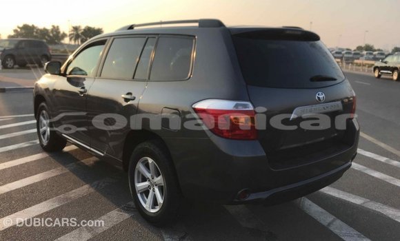 Buy Import Toyota Highlander Other Car in Import - Dubai in Dhufar Buy Import Toyota Highlander Other Car in Import - Dubai in Dhufar