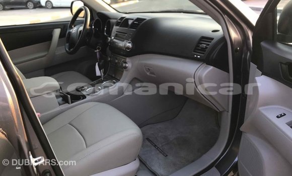 Buy Import Toyota Highlander Other Car in Import - Dubai in Dhufar Buy Import Toyota Highlander Other Car in Import - Dubai in Dhufar