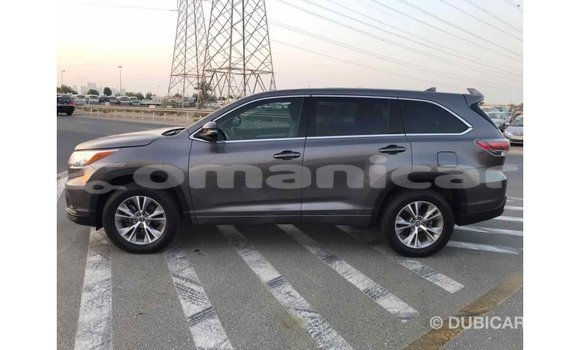 Buy Import Toyota Highlander Other Car in Import - Dubai in Dhufar Buy Import Toyota Highlander Other Car in Import - Dubai in Dhufar