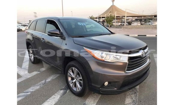 Buy Import Toyota Highlander Other Car in Import - Dubai in Dhufar Buy Import Toyota Highlander Other Car in Import - Dubai in Dhufar