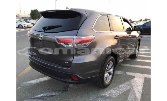 Buy Import Toyota Highlander Other Car in Import - Dubai in Dhufar Buy Import Toyota Highlander Other Car in Import - Dubai in Dhufar