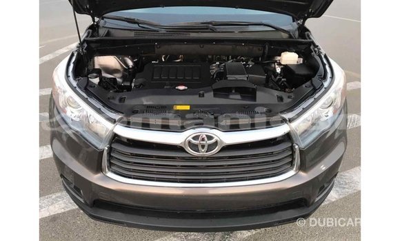Buy Import Toyota Highlander Other Car in Import - Dubai in Dhufar Buy Import Toyota Highlander Other Car in Import - Dubai in Dhufar