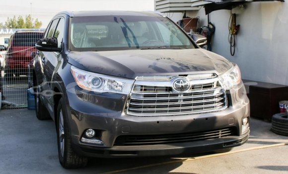 Buy Import Toyota Highlander Other Car in Import - Dubai in Dhufar Buy Import Toyota Highlander Other Car in Import - Dubai in Dhufar