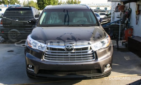 Buy Import Toyota Highlander Other Car in Import - Dubai in Dhufar Buy Import Toyota Highlander Other Car in Import - Dubai in Dhufar