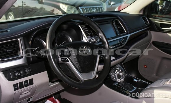 Buy Import Toyota Highlander Other Car in Import - Dubai in Dhufar Buy Import Toyota Highlander Other Car in Import - Dubai in Dhufar