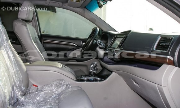 Buy Import Toyota Highlander Other Car in Import - Dubai in Dhufar Buy Import Toyota Highlander Other Car in Import - Dubai in Dhufar