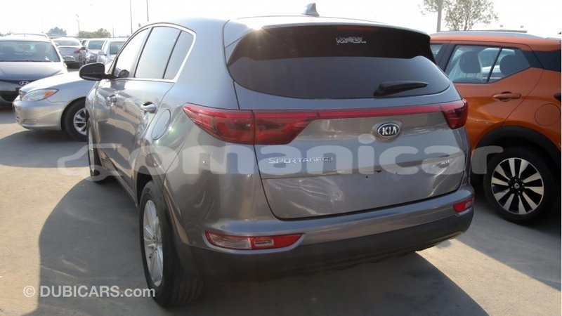 Big with watermark kia sportage dhufar import dubai 1904