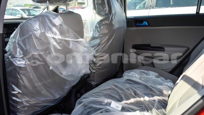 Big with watermark kia sportage dhufar import dubai 1905