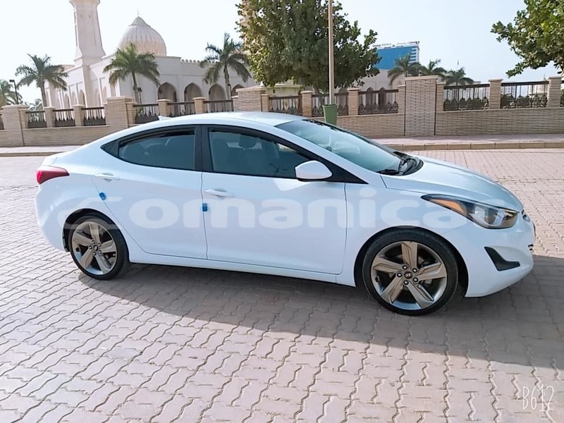 Big with watermark hyundai elantra dhufar salalah 1927