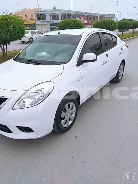 Big with watermark nissan sunny dhufar salalah 1929